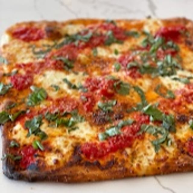 Grandma Pie (16").